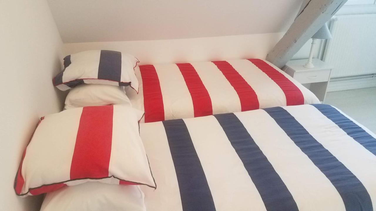 לינה וארוחת בוקר Isneauville Manoir De L'As De Trefle מראה חיצוני תמונה
