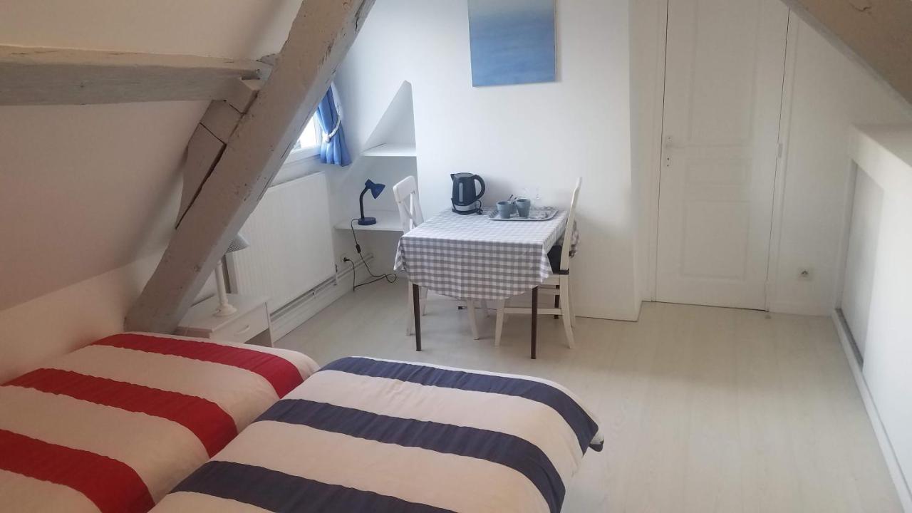 לינה וארוחת בוקר Isneauville Manoir De L'As De Trefle מראה חיצוני תמונה