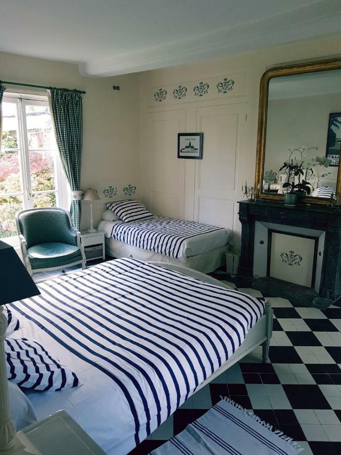 לינה וארוחת בוקר Isneauville Manoir De L'As De Trefle מראה חיצוני תמונה